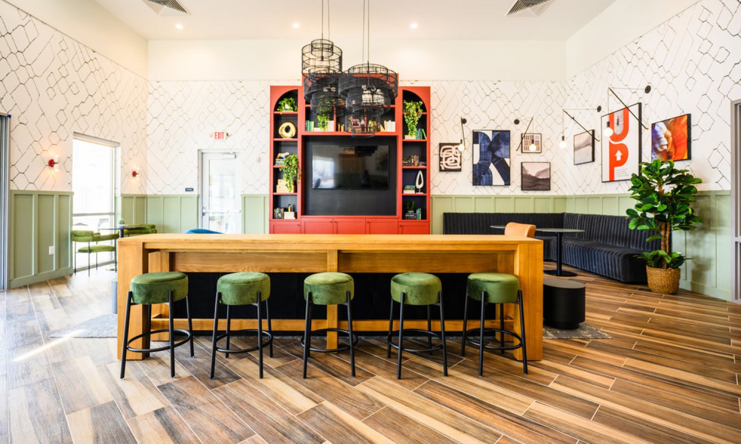 Origin clubhouse lounge and coworking table in Goodyear, AZ